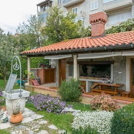 Jelica Guest house 3*